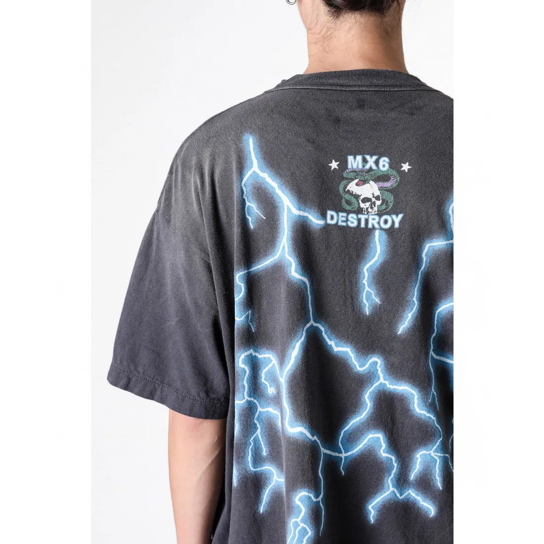 SAINT Mxxxxxx MEDUSA SS TEE/BLK Medusa Hydra retro sulfur-dyed short-sleeves, washed black S-XL, cylindrical fabric with no side seams, the open width is almost meaningless, Assute ready-to-wear dyeing, the whole piece faded, collar and cuffs frayed, many hangings, oversized printing position, genuine level restoration, customized joint main mark/wash mark/with little angel anti-counterfeiting